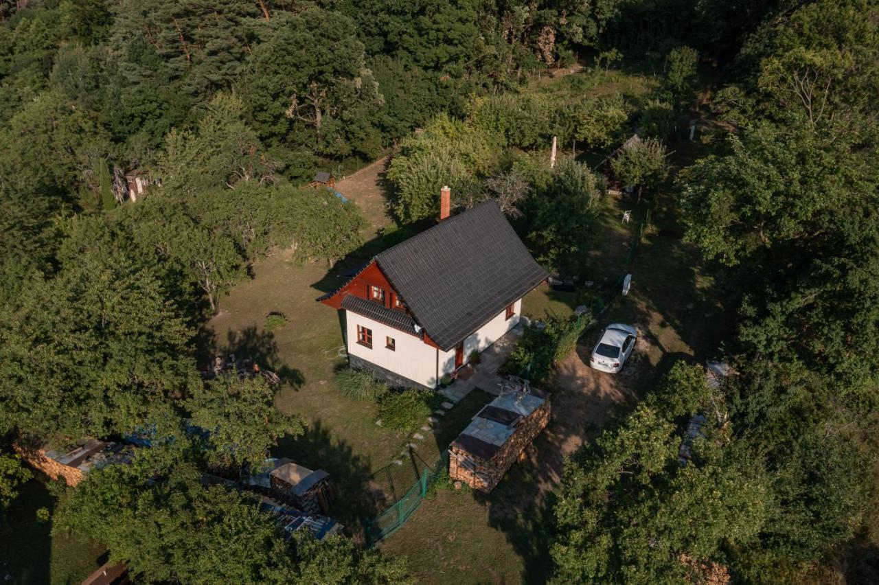 Chata Nad Lazenskym Udolim Luhacovice Luaran gambar